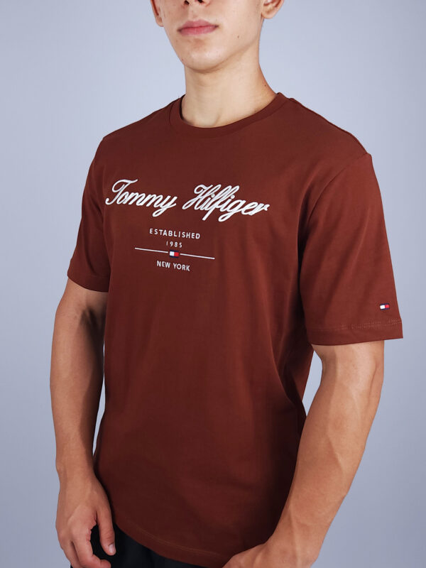 CAMISETA MASC LOGO TEE TOMMY HILFIGER - Image 2