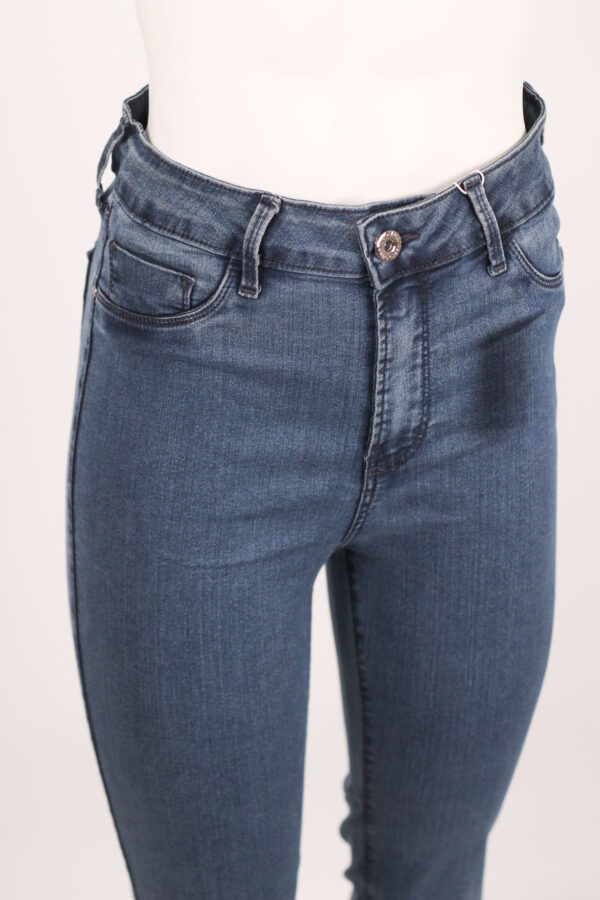 Calça Feminina Jeans com Elastano Lunender - Image 2