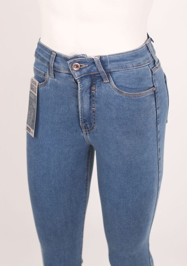 Calça feminina jeans com elastano Lunender - Image 4